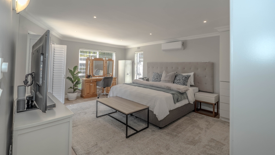 5 Bedroom Property for Sale in De Bron Western Cape
